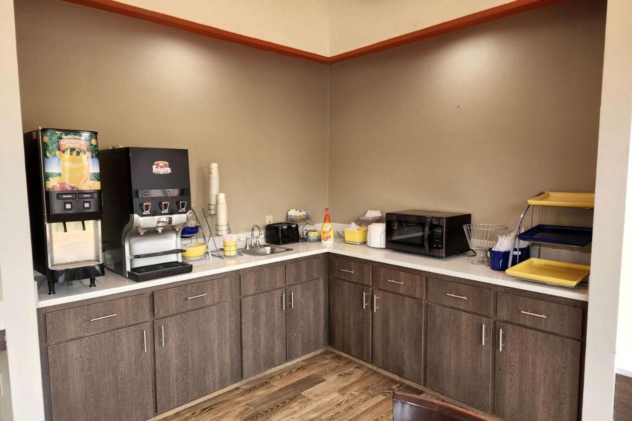 Days Inn By Wyndham Clemson Exteriér fotografie