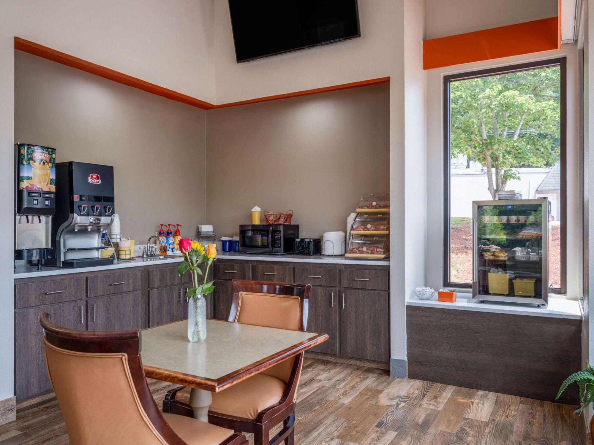 Days Inn By Wyndham Clemson Exteriér fotografie